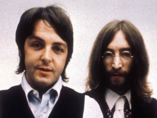 Paul McCartney (l.) und John Lennon zum Ende der Beatles-Zeit. Foto: imago/ZUMA Press