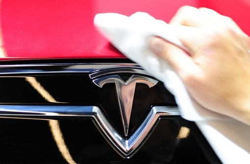 Der deutsche Branchenriese Daimler hat den kalifornischen Elektroautobauer Tesla von der Startup-Phase an als Investor begleitet. Foto: dpa