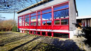 Seit der Kindergarten vor sechs Jahren ausgezogen ist, steht das katholische Gemeindehaus in Wangen leer. Nun wird es abgerissen. Foto: Christian Hass/Archiv