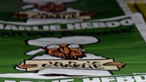 Erste Ausgabe der Satirezeitschrift „Charlie Hebdo“ nach dem Terroranschlag auf die Redaktion Foto: dpa