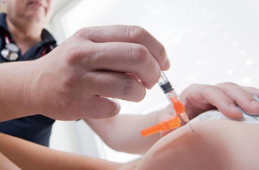 Die Masernimpfung ist Pflicht und wird  in Kitas und Schulen überprüft. Foto: dpa/Julian Stratenschulte