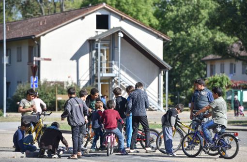 Flüchtlingskinder fahren in Heidelberg Fahrrad. (Archivbild) Foto: dpa/Uwe Anspach