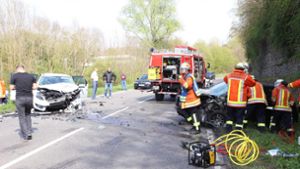 Am Freitagnachmittag ist es auf der Landesstraße bei Neckarrems zu einem schweren Unfall gekommen. Foto: 7aktuell.de/Sven Adomat