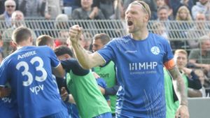 Kevin Dicklhuber bleibt den Blauen über die Saison hinaus erhalten. Foto: Pressefoto Baumann/Hansjürgen Britsch