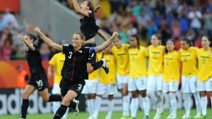Geschafft, die US-Girls stehen im Halbfinale gegen Frankreich. Foto: dpa