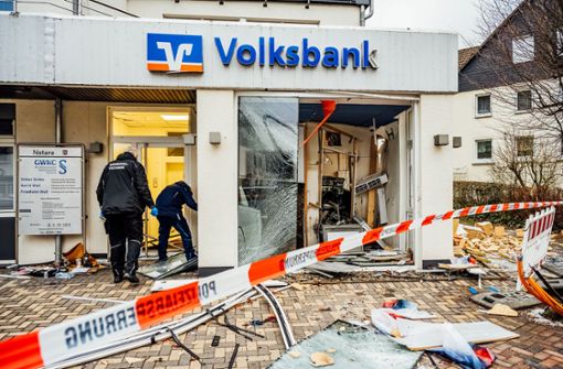 Die Geldautomatensprengung hat dem klassischen Banküberfall längst den Rang abgelaufen. Foto: dpa/Markus Klümper