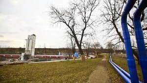 Noch laufen Rohre fürs Grundwassermanagement durch den Park, bei der Bebauung des Rosensteinviertels sollen Bürgerideen einfließen. Kuhn äußert sich für einen Gestaltungsbeirat Foto: Peter Petsch