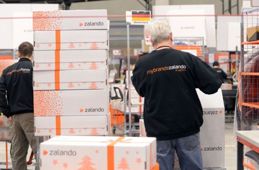 Zalando überwacht Beschäftigte in Logistikzentren (Archivbild) Foto: picture alliance/dpa/Martin Schutt