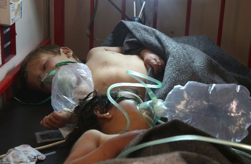 Die Syrische Beobachtungsstelle für Menschenrechte macht die syrische Luftwaffe für den mutmaßlichen Giftgasangriff verantwortlich. Foto: AFP