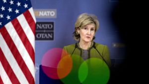 Die US-amerikanische Nato-Botschafterin Kay Bailey Hutchison glaubt an das Ende der großen Koalition in Deutschland. Foto: AP