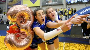 Allianz MTV Stuttgart: So ausgelassen feiern die Volleyballerinnen das Triple