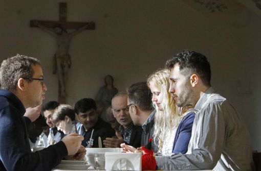 Anschließend essen die  angehenden Priester und Gemeindehelferinnen gemeinsam mit den  Mitarbeitern des Seminars zu Mittag.   Foto: Horst Haas