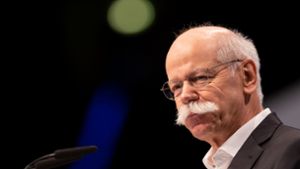 Dieter Zetsches Pläne  stießen zuletzt auf immer mehr Kritik bei vielen Daimler-Aktionären Foto: dpa/Peter Steffen
