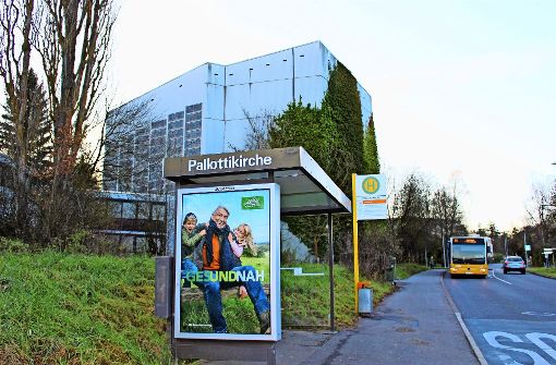 Zum 10. Dezember 2017 wird der Name „Pallottikirche“ gegen „Lerchenwiesen“ ersetzt. Foto: Caroline Holowiecki