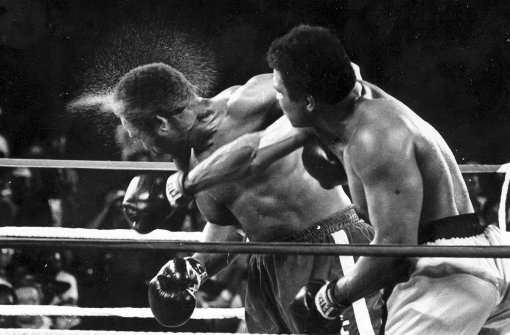 Die ARD zeigt am Samstagabend den legendären Boxkampf von Muhammad Ali gegen George Foreman aus dem Jahr 1974. Foto: AP