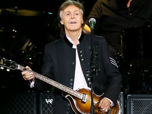 Ex-Beatles-Mitglied Paul McCartney spielt mit Vorliebe den Bass eines deutschen Instrumentenherstellers. Foto: Debby Wong/Shutterstock.com