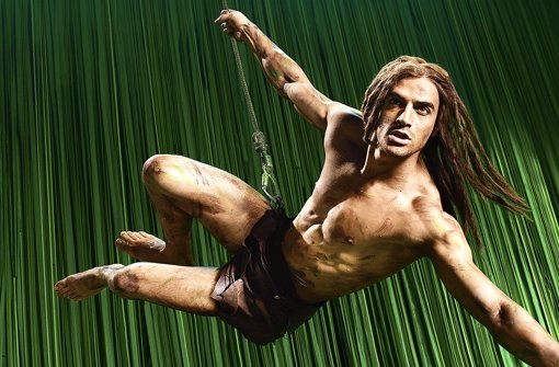„Tarzan“-Darsteller ­Gian Marco  Schiaretti hat seine ersten Flugstunden daher bereits in der Hansestadt absolviert. In unserer Bildergalerie lernen Sie die Musical-Darsteller und ihre Rollen kennen. Foto: Stage Entertainment