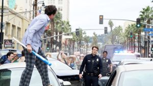 John Nolan (Nathan Fillion) ermittel als Polizeineuling in den Straßen von L.A. Foto: imago images/Everett Collection/Eric McCandless via www.imago-images.de