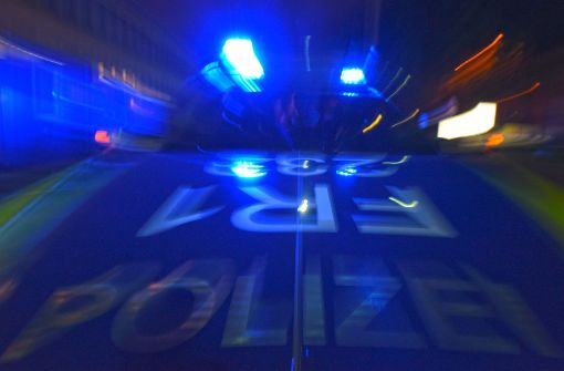 Bei einem Unfall auf der A81 bei Herrenberg sind drei Menschen schwer verletzt worden. Foto: dpa