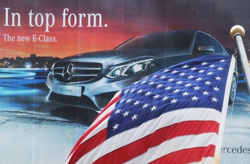 Daimler-Werbung in den USA: Vom Justizministerium bekommt der Autobauer wegen möglicher Unregelmäßigkeiten bei Abgaswerten gerade Gegenwind. Foto: dpa