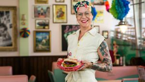 Im Ladies Diner brät Jennifer Honnef auch künftig Burger  – nur ohne Fleisch. Foto: /Ines Rudel