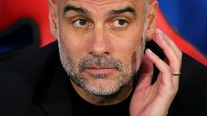 Manchester-City-Trainer Pep Guardiola fällt lange aus