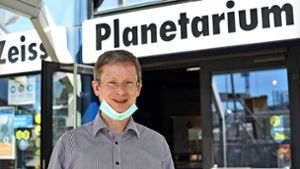 Weiter geht’s: Planetarium-Chef Uwe Lemmer atmet auf. Foto: Lichtgut/Max Kovalenko
