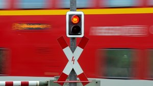 Ein Kurzschluss an Bord eines Regionalexpresses hat bei Schorndorf am Donnerstag die Feuerwehr auf den Plan gerufen. Foto: dpa/Symbolbild