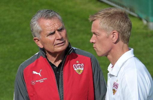 VfB-Präsident Dietrich (li.), Sportchef Schindelmeiser: Trennung naht Foto: Baumann
