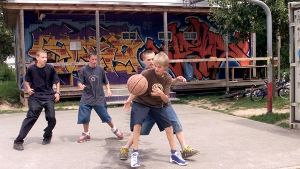 Auch an der Beethovenstraße in Botnang sollen die Jugendlichen künftig Basketball spielen können. Foto: Archiv Sigerist