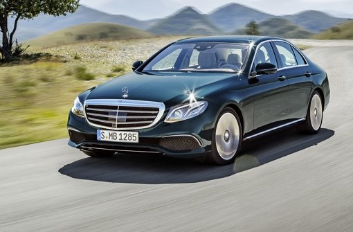 Die neue E-Klasse fährt streckenweise fast von alleine Foto: Daimler