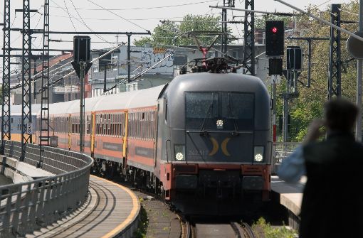 Locomore-Zug auf der Strecke. Foto: dpa