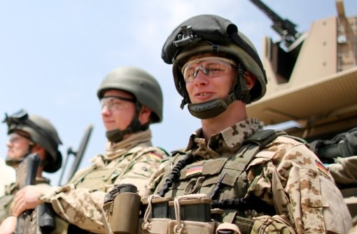 Nach Angaben der Bundeswehr befindet sich kein deutscher Soldat in den Kampfgebieten im Irak. Foto: dpa/Pool