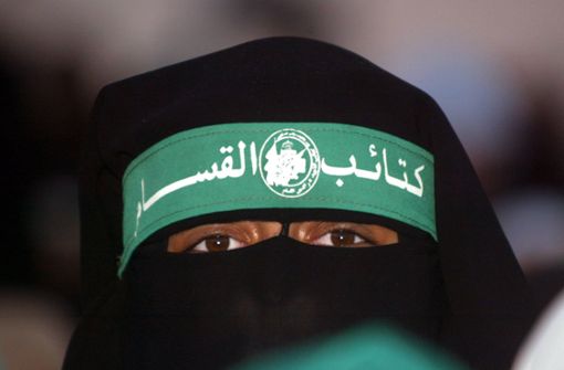 Verschleierte Palästinenserin mit dem Hamas-Logo auf der Stirn (Archivbild) Foto:  