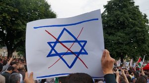 In Stuttgart war es Mitte Juli bei einer Demo gegen die Gewalt im Nahen Osten zu Ausschreitungen gekommen. Foto: FRIEBE|PR