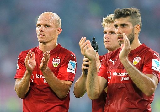 Niedergeschlagene Mienen bei den VfB-Profis nach der 0:1-Pleite in Düsseldorf. Foto: Baumann