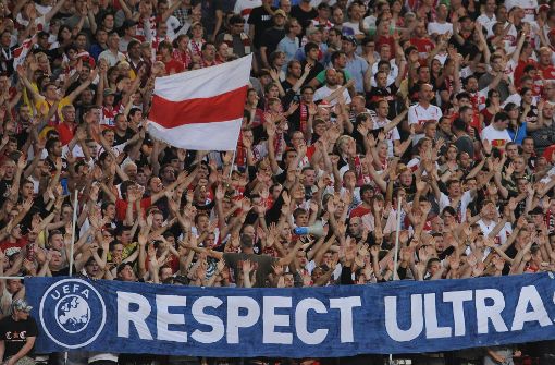 DFB-Präsident Grindel sprach sich am Mittwoch gegen Kollektivstrafen für Fans aus. Foto: dpa
