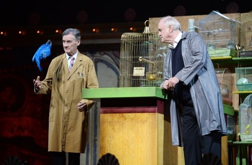 Er ist mausetot: Michael Palin (links) und John Cleese von Monty Python bei ihrem legendären Papageiensketch. Foto: Getty Images Europe