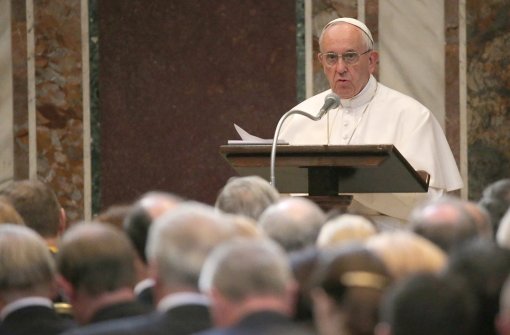 Papst Franziskus erwägt die Zulassung von Frauen zum Diakonat. Foto: dpa