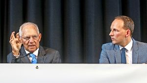 Wolfgang Schäuble (links) zog auch  Marc  Biadacz  in seinen Bann. Foto: factum/Granville