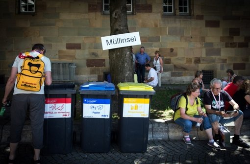 Vorbildliche Mülltrennung beim Kirchentag Foto: Lichtgut/Achim Zweygarth