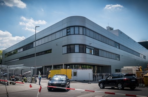 Das neue Motorenwerk für konventionelle Aggregate ging im Juli 2016 in Betrieb. Viele weitere Neubauten werden folgen. Foto: Lichtgut/Achim Zweygarth