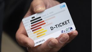 Die Polizei schätzt den entstandenen Schaden  durch die gefälschten Tickets derzeit auf etwa 16.000 Euro. (Symbolbild) Foto: dpa/Boris Roessler