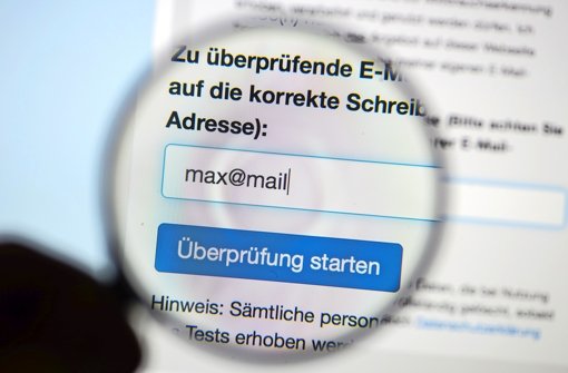 Das Bundesamt für Sicherheit in  der Informationstechnik (BSI) stellte einen Test auf seine Webseite.  Unter www.sicherheitstest.bsi.de können Nutzer prüfen, ob ihr Mailkonto gehackt wurde Foto: dpa