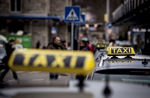 Die Stuttgarter Taxibranche steckt in der Krise – Auswege sind gar nicht so leicht zu finden. Foto: Lichtgut/Leif Piechowski
