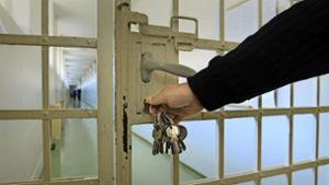 7252 Gefangene befanden sich Ende Januar in Haftanstalten des Landes, im Jahr 2003 waren es fast 9000. Foto: Fotolia/bibi