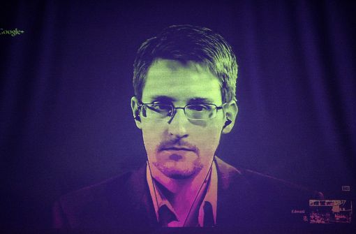 Auch für den Whistleblower Edward Snowden – hier in eine Videokonferenz im Jahr 2014 – setzt sich Amnesty mit dem Briefmarathon ein. Foto: AFP