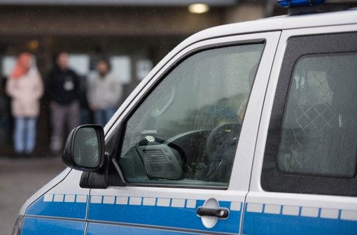 In der Stuttgarter Innenstadt hat die Polizei mit einem Großaufgebot eingreifen müssen Foto: dpa