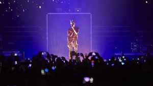 Der Rapper Cro hat am Freitagabend seine Fans in der Schleyerhalle in Stuttgart begeistert. Hier gibts die Bilder des Konzerts. Foto: Lichtgut