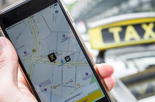 Die Daimler-Tochter Mytaxi schließt sich mit dem Londoner Taxi-App-Anbieter Hailo zusammen. Foto: dpa